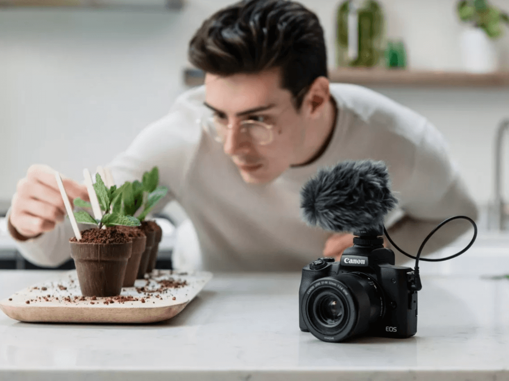 Jaki aparat do vlogowania wybrać w 2025 roku?, Zdjęcie 6 canon eos m50 mark II, Jaki aparat do vlogowania wybrać w 2025 roku?